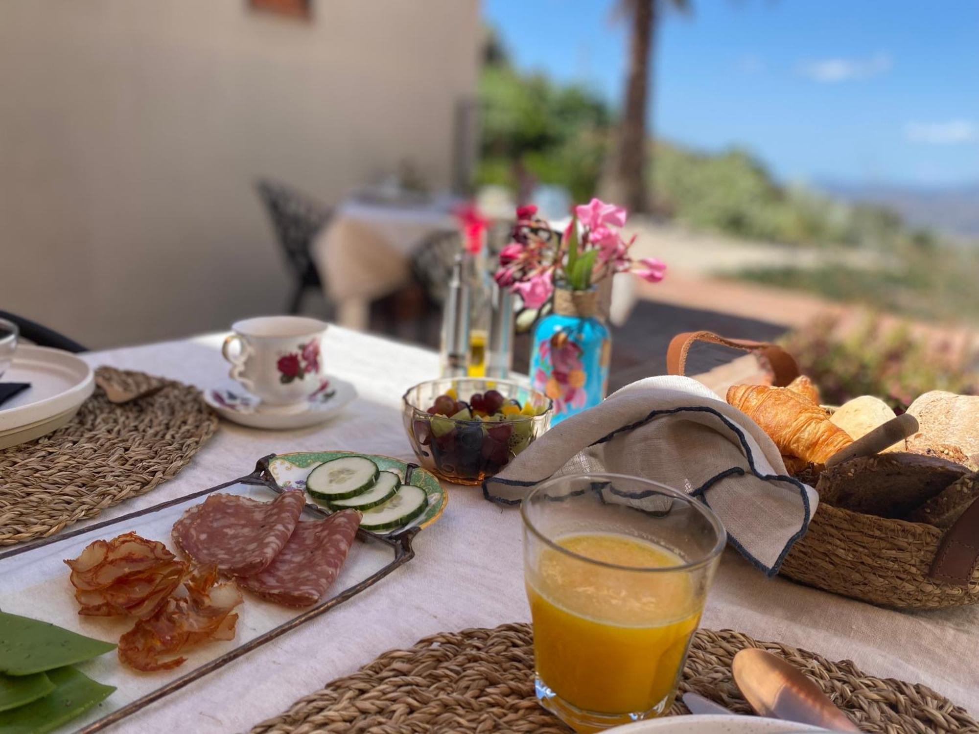 Boutique B&B El Refugio Alcaucín Екстериор снимка